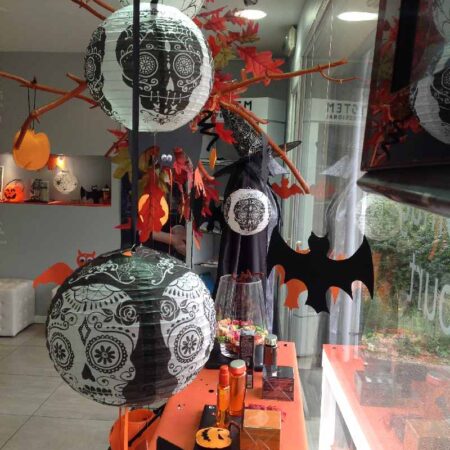 vitrine coiffure Thème Halloween