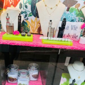 CBD factice en vitrine