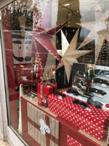 Vitrine de Noël opticien d'Eguilles (13)