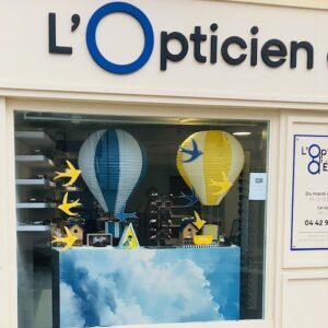 Vitrines de l'opticien d'Eguilles (13)
